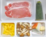 豚ロース肉とズッキーニのヨーグルト煮作り方1写真