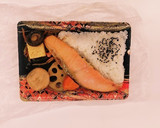 サケ弁当おかずの部 しば漬けのっけ盛り作り方1写真
