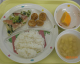 めばえ保育園　里芋のごまがらめ作り方4写真