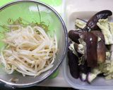 夏の食欲増進♪茄子もやし竹輪のピリ辛炒め作り方3写真