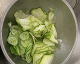 ズッキーニときゅうりの和え物作り方1写真