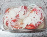 かんたん酢でトマトと玉ねぎのさっぱり漬け作り方3写真