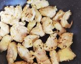 鶏胸肉と旬のキクラゲ&夏野菜の黒酢炒め☆作り方5写真