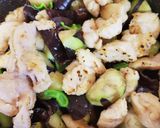 鶏胸肉と旬のキクラゲ&夏野菜の黒酢炒め☆作り方8写真