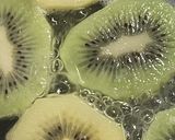夏の涼菓 片栗粉でキウイの水わらび餅風作り方2写真