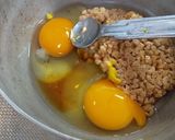 節約☆ふわふわ卵ひき割り納豆そぼろ丼作り方2写真