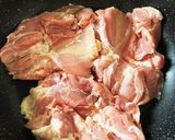 超簡単!フライパンで鶏もも肉の塩麹蒸し作り方1写真