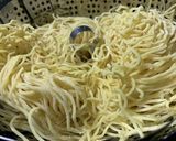 サルベージ◎生中華麺で焼きそば麺に！作り方1写真