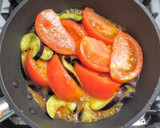 豚こま肉とナスとトマトの味噌炒め作り方5写真