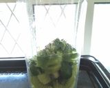 キウイと夏野菜で新鮮♪緑のガスパチョ作り方1写真