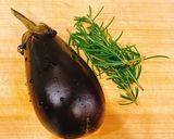 茄子と鶏肉のローズマリー炒め ナス料理作り方1写真
