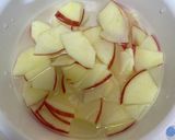 りんごトマト紫玉ねぎ生ハムカラフルサラダ作り方1写真