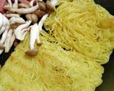オイスター焼きそばinゴールデンキウイ作り方1写真
