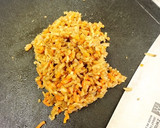 余ったきんぴらごぼうを入れて♪卵焼き作り方1写真