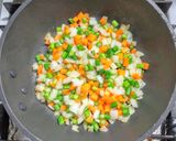 豚ひき肉とニンニクの芽とポテトの卵炒飯作り方5写真