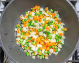豚ひき肉とニンニクの芽とポテトの卵炒飯作り方5写真