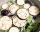 オクラと茄子の味噌汁作り方4写真