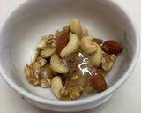 塩麹・はちみつ・ナッツ・トースター焼き♪作り方1写真