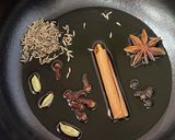 手羽元でインドの炊き込み御飯チキンプラオ作り方3写真