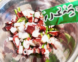 夏のビールのお供に！タコとキムチの和え物作り方4写真