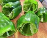 丸ごとピーマンの鶏むね肉詰め作り方3写真