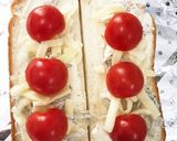 濃厚チーズ♪しらすとトマトのトースト作り方3写真