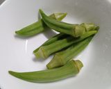 オクラとミニトマトのサラダ作り方1写真