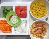 豚こま肉とトマトのカレー炒めパスタ作り方1写真