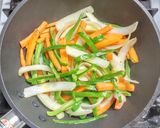 豚こま肉とトマトのカレー炒めパスタ作り方4写真
