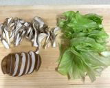 レタスと舞茸のスープ作り方1写真