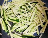 超簡単!ズッキーニと塩昆布のパスタ作り方3写真