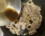 お酢でさっぱり！豚肉とれんこんの甘辛炒め作り方5写真