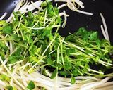 もやしと豆苗とツナの豆板醤炒め♩作り方4写真