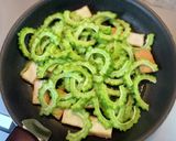 夏バテ解消に！キムチ入りゴーヤチャンプル作り方5写真