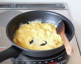 簡単に旨っ！【ソーセージと卵の洋風炒飯】作り方2写真