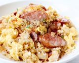 簡単に旨っ！【ソーセージと卵の洋風炒飯】作り方7写真