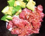 我が家の丼　鮪叩きとアボカド丼♩作り方5写真