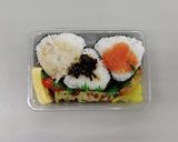 おにぎり弁当12号竹輪磯辺揚ちりトマガリ作り方1写真