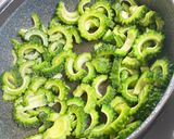 疲れ吹っ飛ぶ!?冷えても旨いゴーヤ炒め✨作り方6写真
