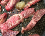 牛はらみ肉のステーキ丼●あまたれレシピ付作り方1写真