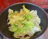 簡単!ツナレタス炒飯作り方1写真