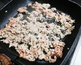我が家の丼　手軽で美味しい❤餃子の中身丼作り方1写真