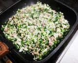我が家の丼　手軽で美味しい❤餃子の中身丼作り方2写真