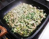 我が家の丼　手軽で美味しい❤餃子の中身丼作り方3写真