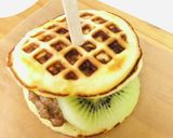キウイのバーガー☆ワッフル型パンケーキで作り方4写真