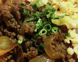 簡単♪玉ねぎプラスのそぼろ丼作り方14写真