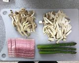 きのことアスパラのバター炒め作り方1写真