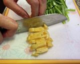 簡単#油揚げと春菊のお味噌汁作り方1写真
