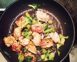鶏肉とブロッコリーのレモンバジル炒め作り方4写真