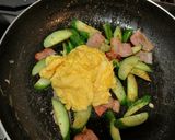 胡瓜とベーコンと卵の炒め物　ガーリック味作り方12写真